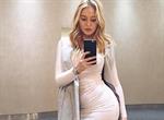 Iskra Lawrence taking a selfie