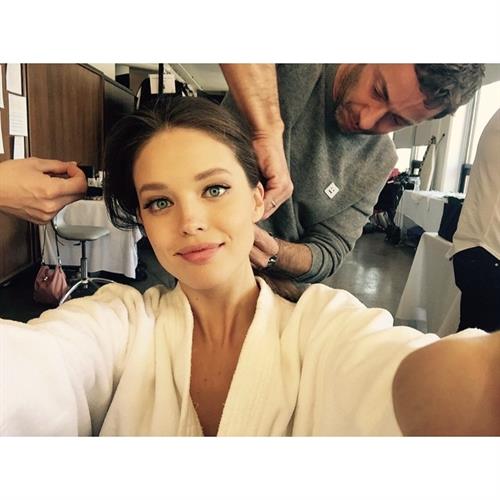 Emily DiDonato taking a selfie