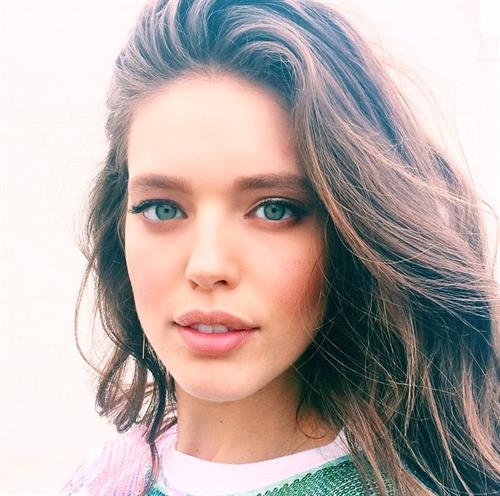 Emily DiDonato taking a selfie