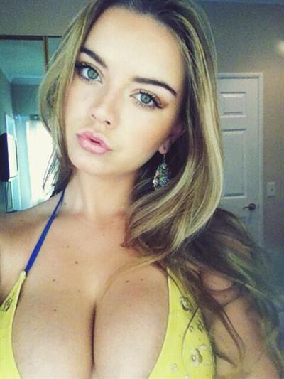 Lauren Hanley in a bikini taking a selfie