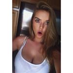 Lauren Hanley taking a selfie