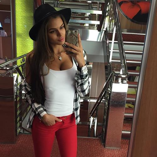 Viktoria Odintsova taking a selfie