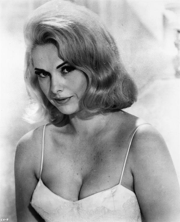 Martha Hyer