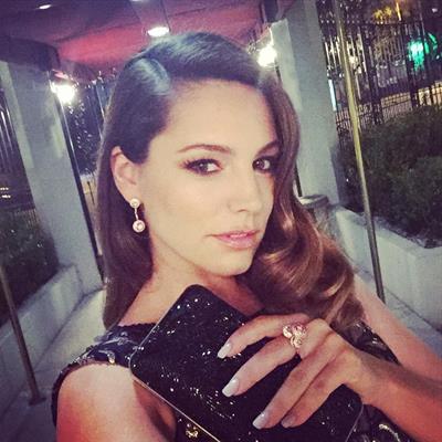 Kelly Brook taking a selfie