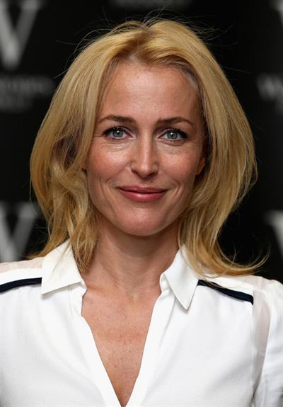 Gillian Anderson