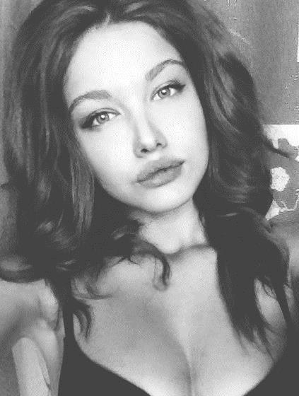 Katerina Smirnova taking a selfie