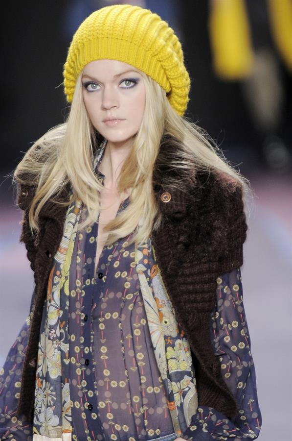 Lindsay Ellingson