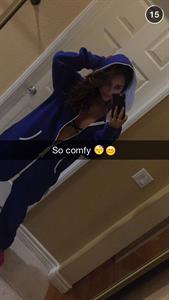 Tianna Gregory taking a selfie