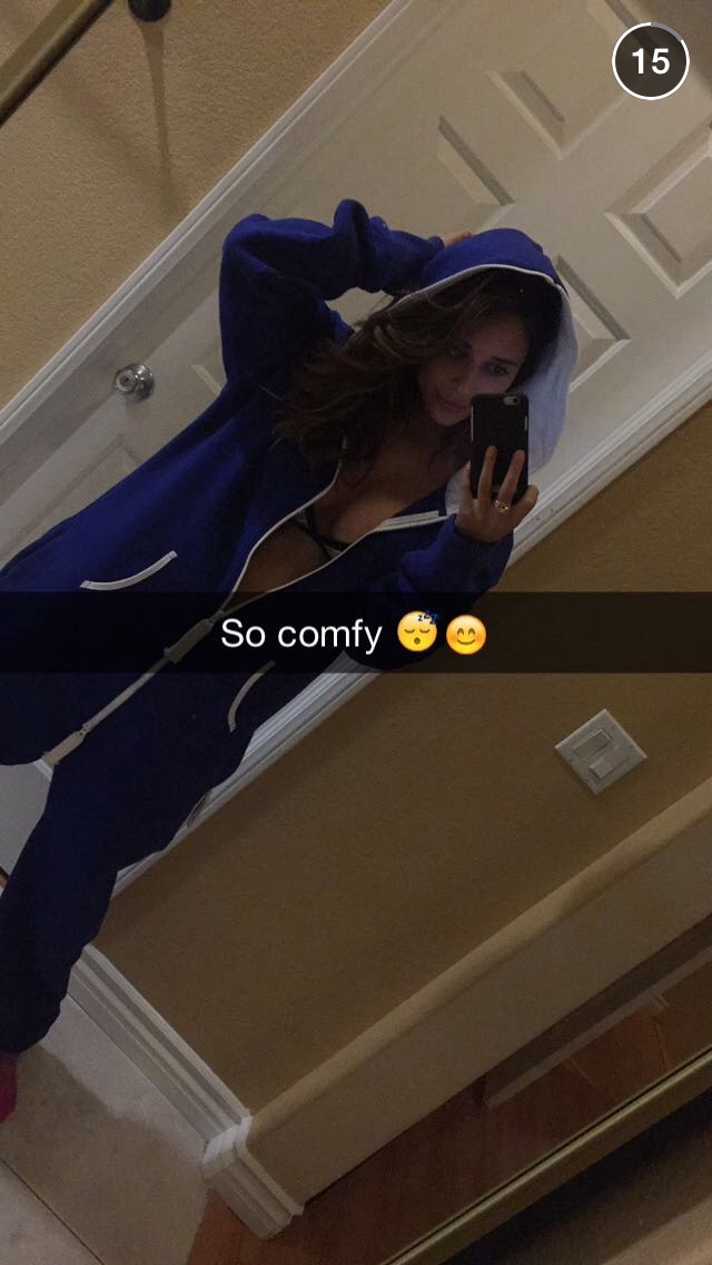 Tianna Gregory taking a selfie