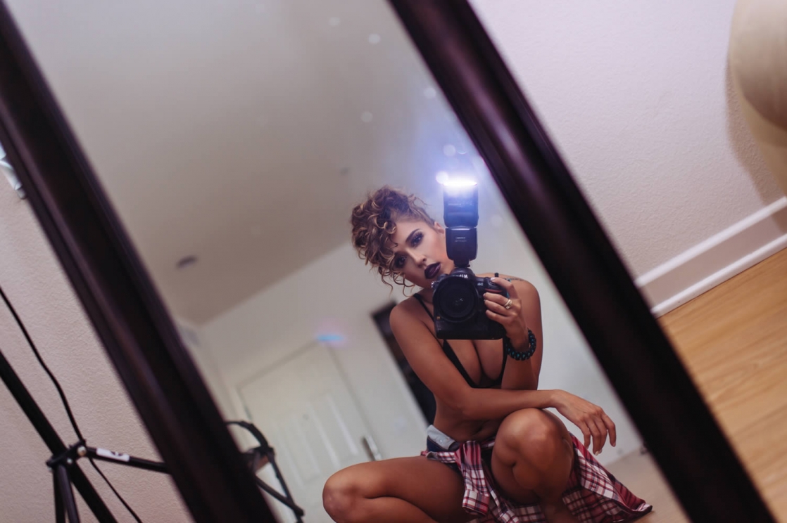 Tianna Gregory taking a selfie