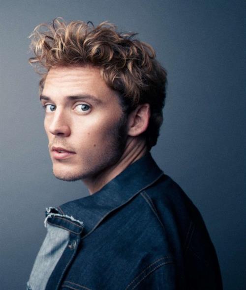 Sam Claflin