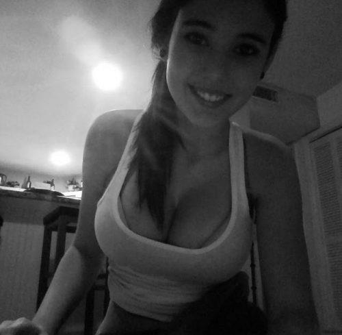 Angie Varona taking a selfie