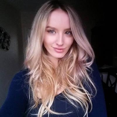 Jessica Stepanova taking a selfie