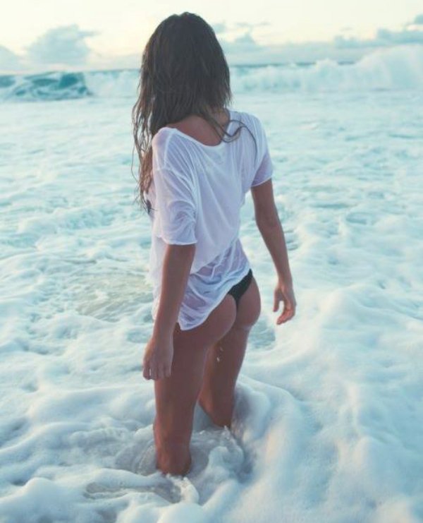Anonymous in a bikini - ass