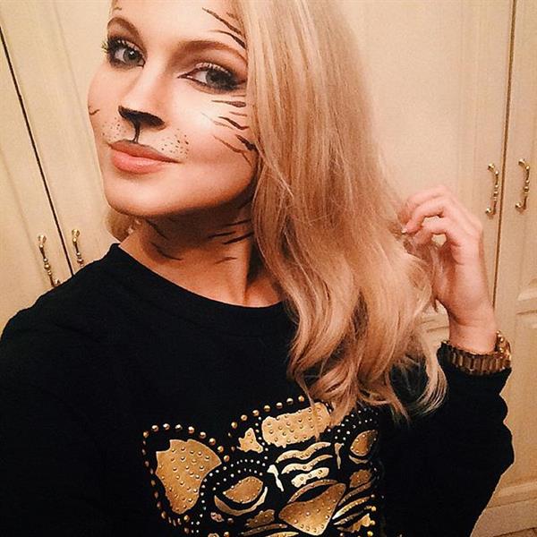 Emilie Voe Nereng taking a selfie