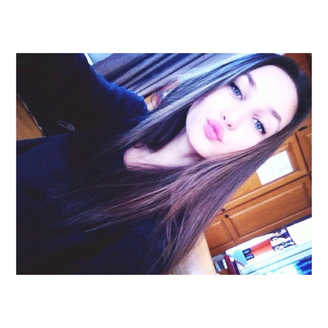 Ariane Fournier taking a selfie