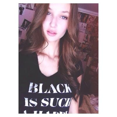 Ariane Fournier taking a selfie