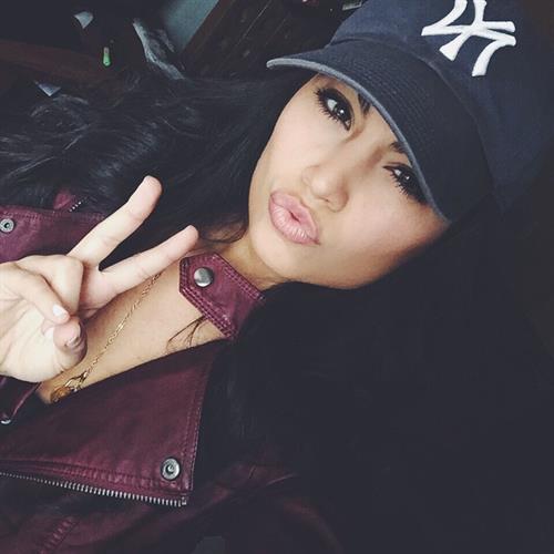 Mónica Alvarez taking a selfie