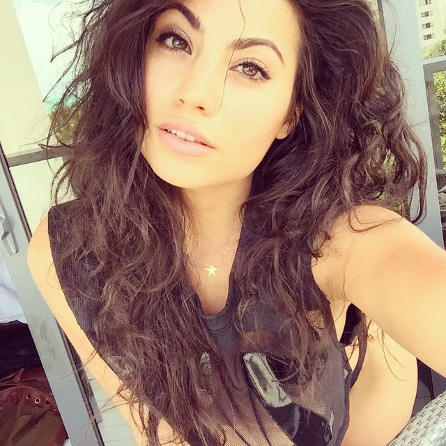 Mónica Alvarez taking a selfie