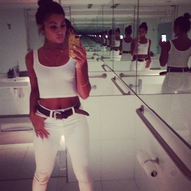 Mónica Alvarez taking a selfie