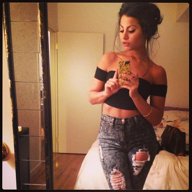 Mónica Alvarez taking a selfie