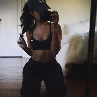 Mónica Alvarez taking a selfie