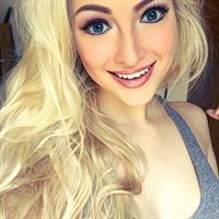 Anna Faith Carlson taking a selfie