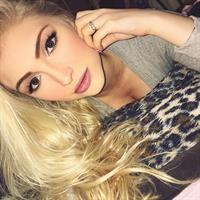 Anna Faith Carlson taking a selfie