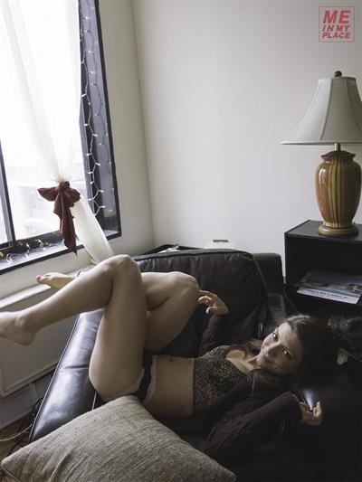 Jillian Rose Reed - Esquire Me in My Place