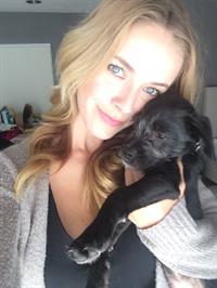 Olivia Jordan taking a selfie