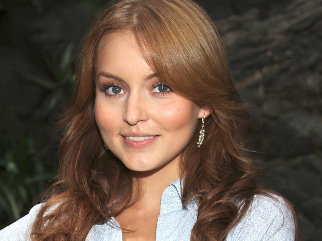 Angelique Boyer Picture