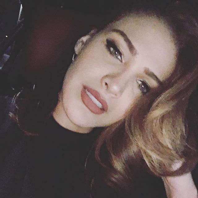 Migbelis Lynette Castellanos taking a selfie