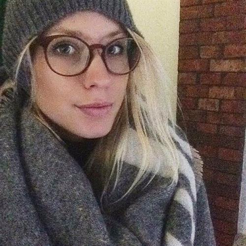 Kimberley Mens taking a selfie