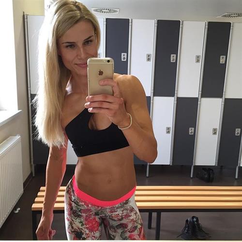 Adrienne Koleszár taking a selfie