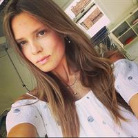 Caroline Brasch Nielsen taking a selfie