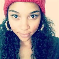 Alexandra Shipp taking a selfie