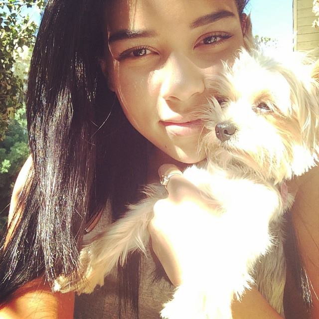 Alexandra Shipp taking a selfie