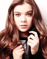 Hailee Steinfeld