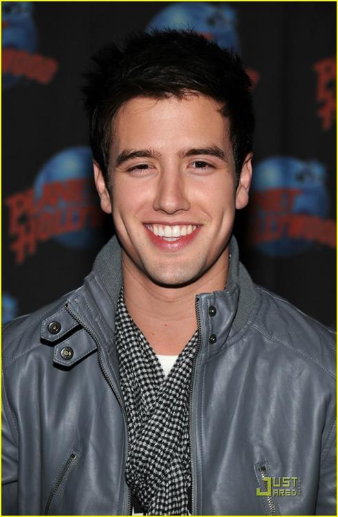 Logan Henderson