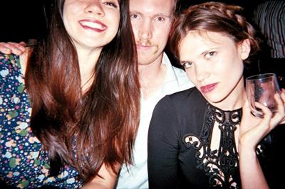 rate the dude in the middle