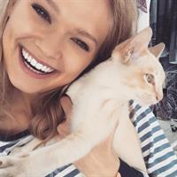 Vita Sidorkina taking a selfie