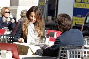 Kate Beckinsale On Set of The Face of an Angel in Rome November 11-2013 