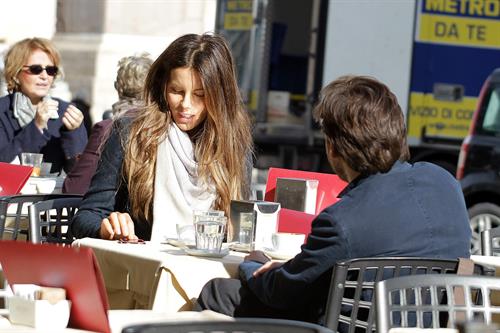 Kate Beckinsale On Set of The Face of an Angel in Rome November 11-2013 