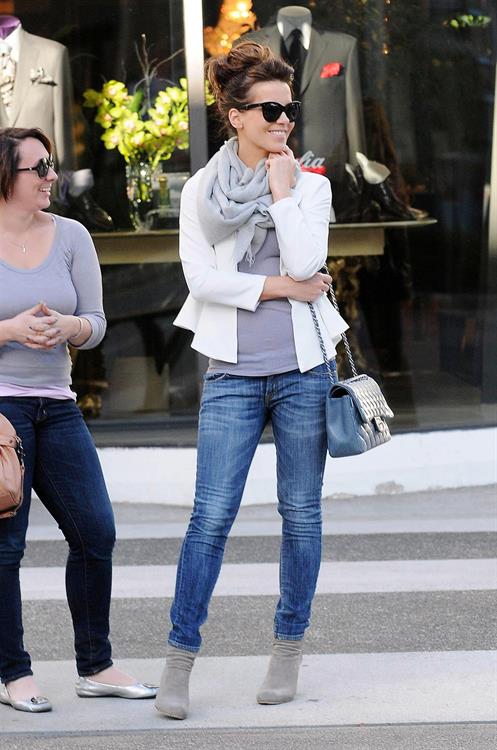 Kate Beckinsale Shopping in Los Angeles February 27, 2013  