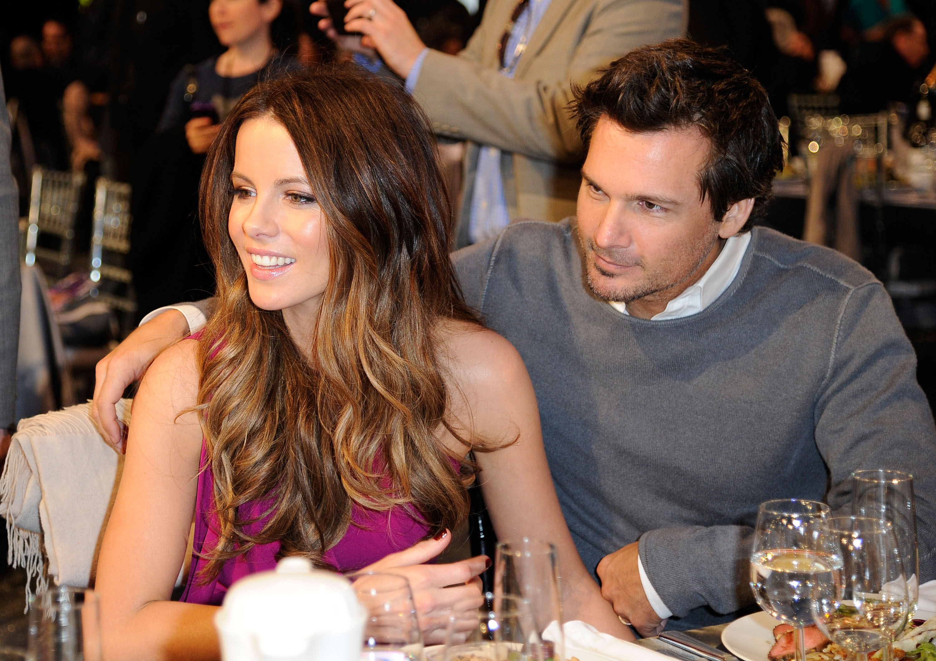 https://img3.hotnessrater.com/182775/kate-beckinsale-EatShitMAGAtrash.jpg