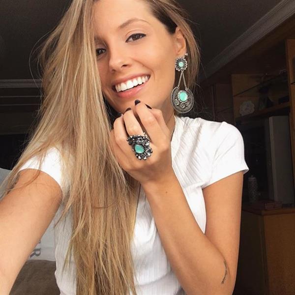 Paola Antonini taking a selfie