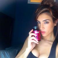 Kelly Karloff taking a selfie