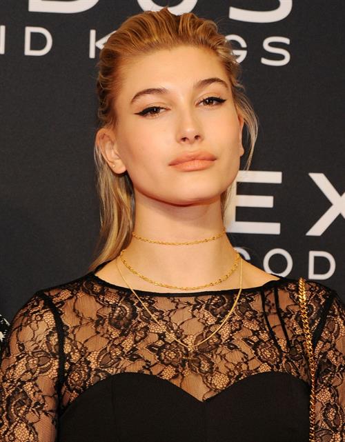 Hailey Bieber