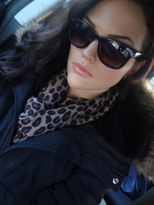 Kelly Karloff taking a selfie