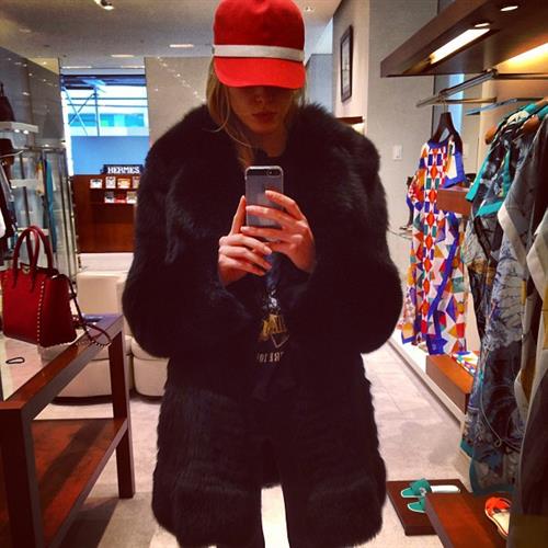 Maryna Linchuk taking a selfie